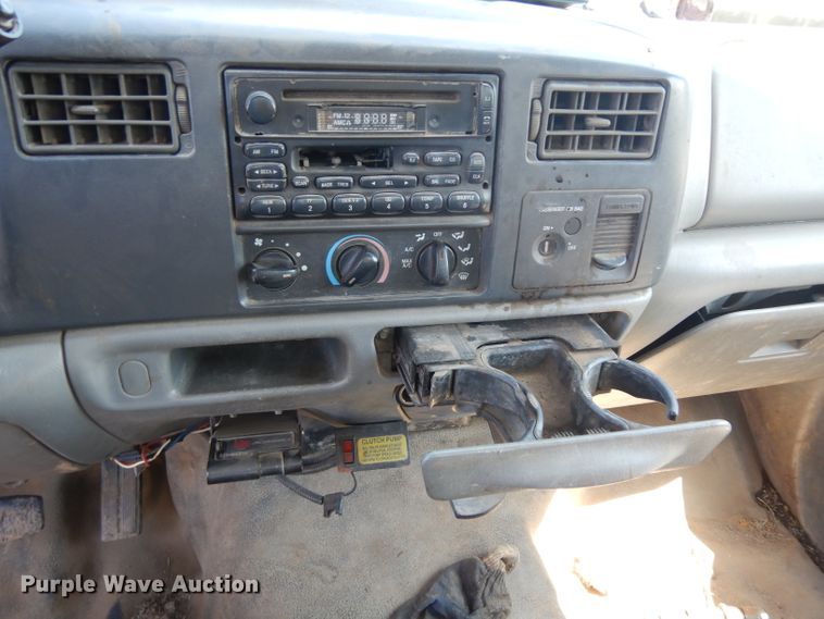 image for item GG9127 2003 Ford F450 Super Duty flatbed truck