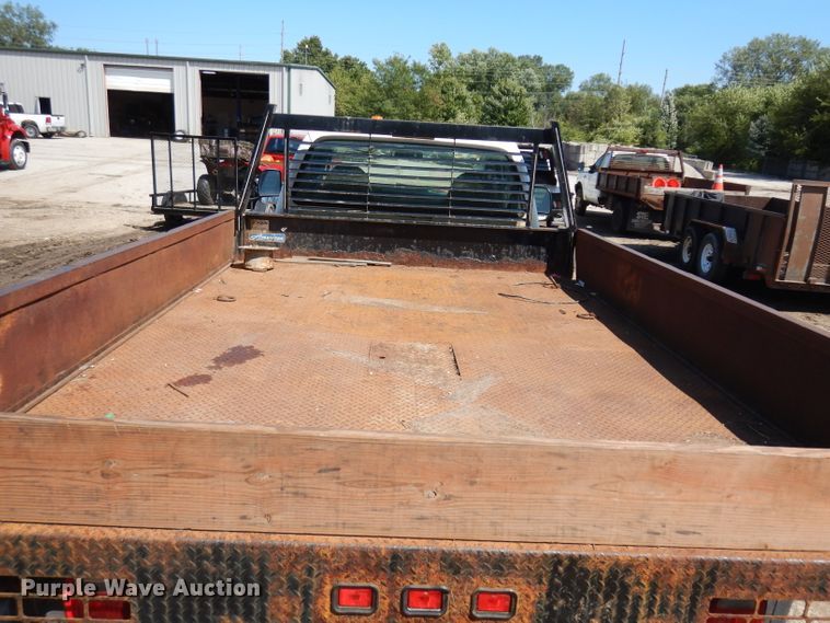image for item GG9127 2003 Ford F450 Super Duty flatbed truck