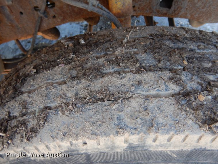 image for item GG9127 2003 Ford F450 Super Duty flatbed truck