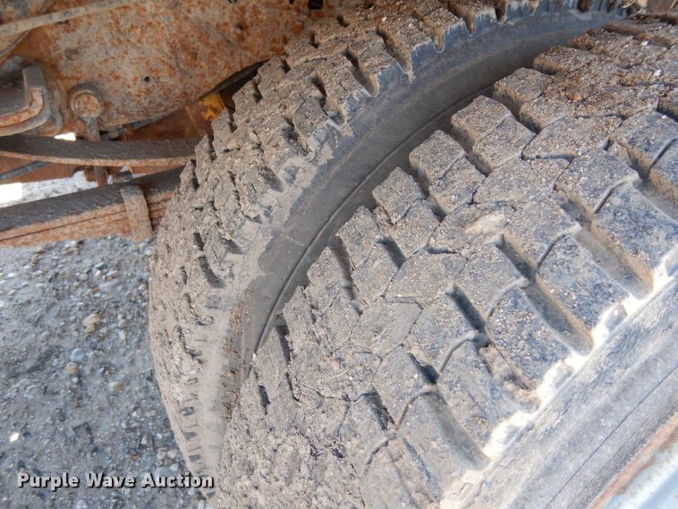 image for item GG9127 2003 Ford F450 Super Duty flatbed truck