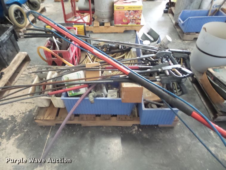 image for item GJ9791 Pressure washer wands and accessories