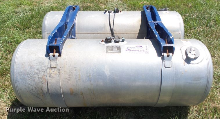 image for item J5394 (2) Peterbilt fuel tanks