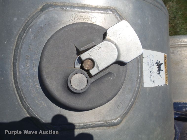 image for item J5394 (2) Peterbilt fuel tanks