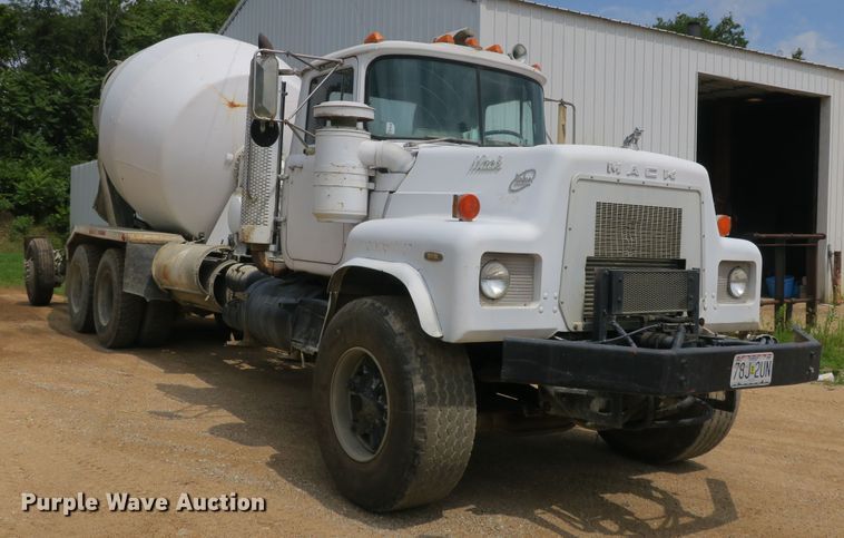 image for item DB10218 1987 Mack RS685LS Value Liner ready mix truck