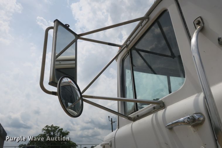 image for item DB10218 1987 Mack RS685LS Value Liner ready mix truck