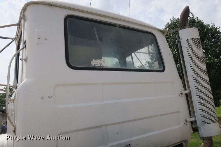 image for item DB10218 1987 Mack RS685LS Value Liner ready mix truck