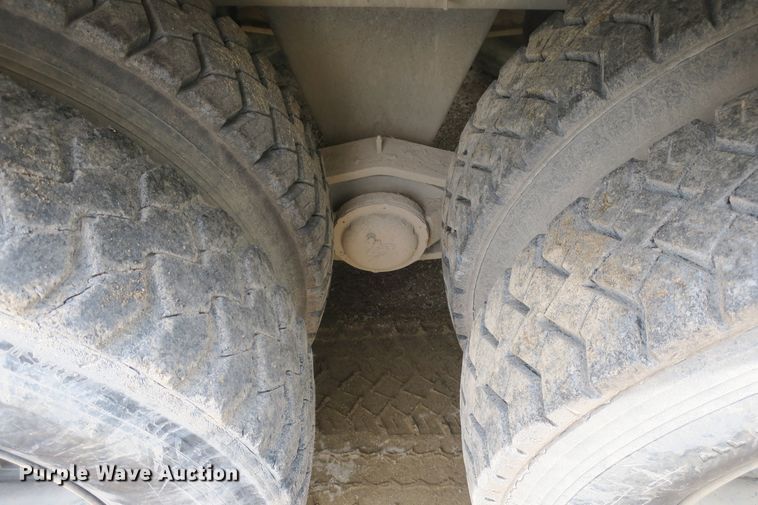 image for item DB10218 1987 Mack RS685LS Value Liner ready mix truck