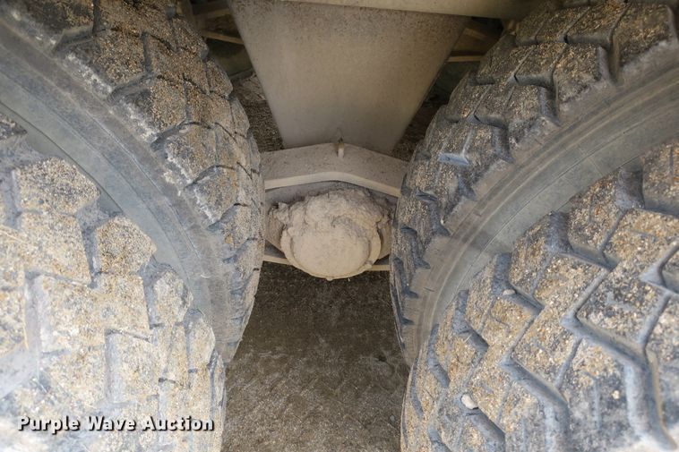 image for item DB10218 1987 Mack RS685LS Value Liner ready mix truck