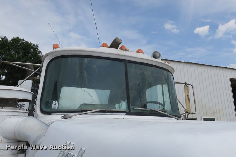 image for item DB10218 1987 Mack RS685LS Value Liner ready mix truck