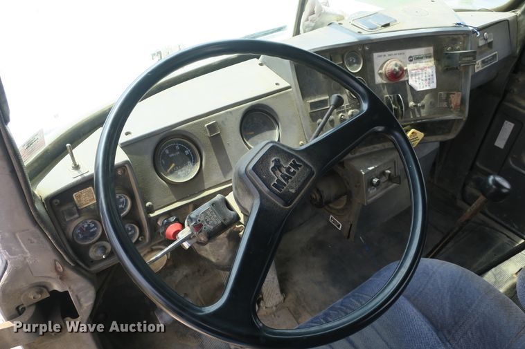 image for item DB10218 1987 Mack RS685LS Value Liner ready mix truck