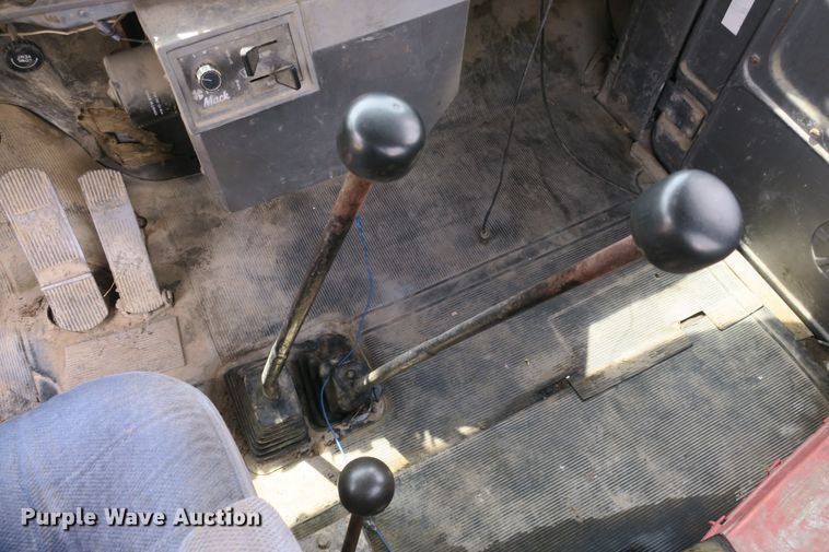 image for item DB10218 1987 Mack RS685LS Value Liner ready mix truck