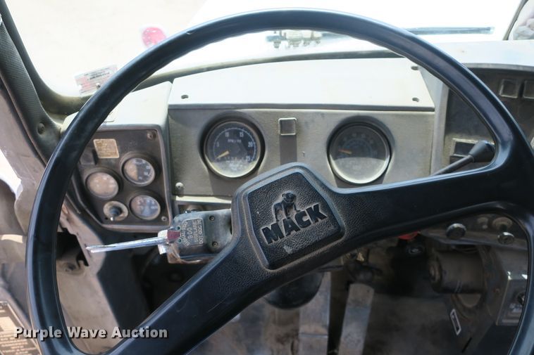 image for item DB10218 1987 Mack RS685LS Value Liner ready mix truck