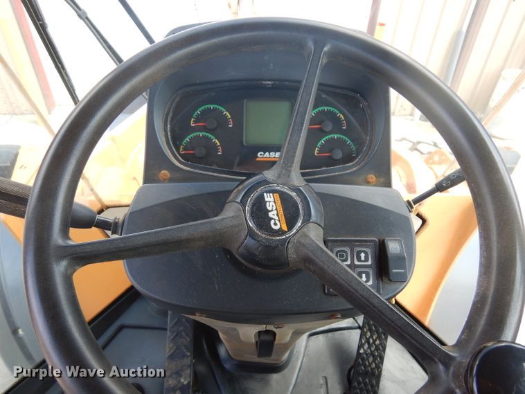 image for item DD3018 2014 Case 821F wheel loader