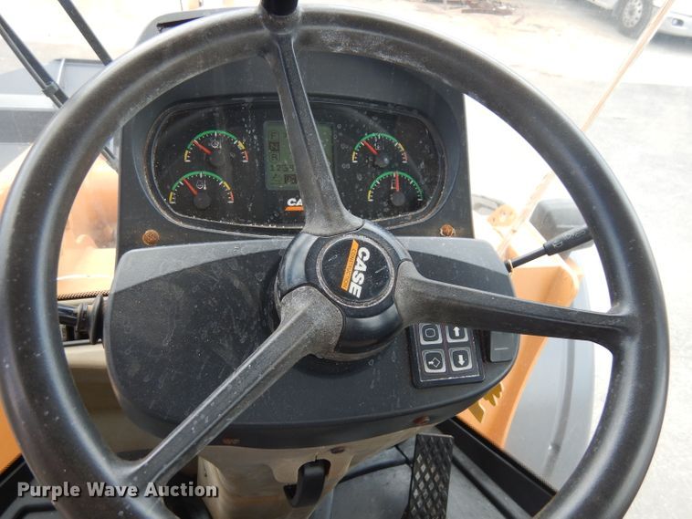 image for item DD3018 2014 Case 821F wheel loader