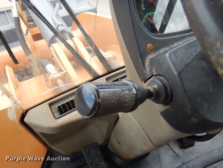 image for item DD3018 2014 Case 821F wheel loader