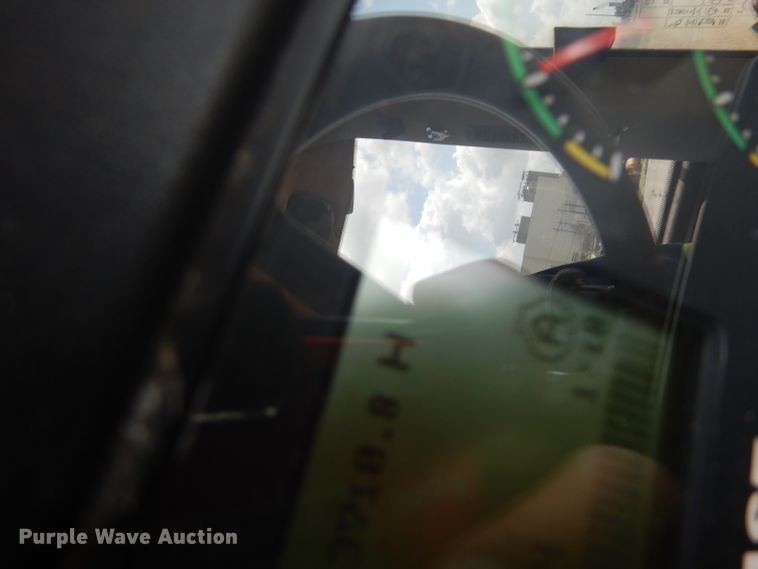 image for item DD3018 2014 Case 821F wheel loader