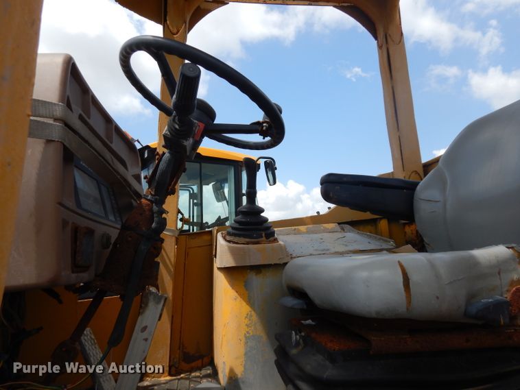 image for item DD3019 1998 John Deere 544H wheel loader