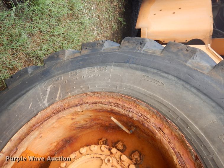 image for item DD3020 1990 Case 721 wheel loader