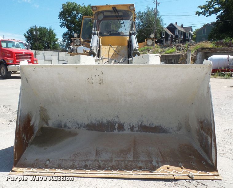 image for item DD6234 1992 Volvo Michigan L120 wheel loader