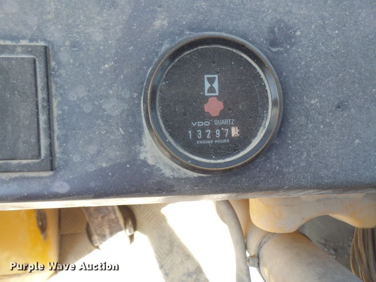 image for item DD6234 1992 Volvo Michigan L120 wheel loader