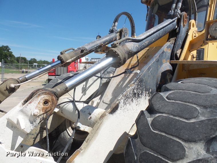 image for item DD6234 1992 Volvo Michigan L120 wheel loader