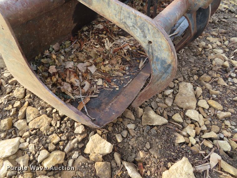image for item DD6397 Bobcat 72"W grapple bucket