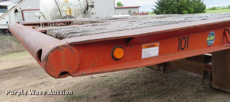 image for item DD7049 1995 Etnyre low boy equipment trailer