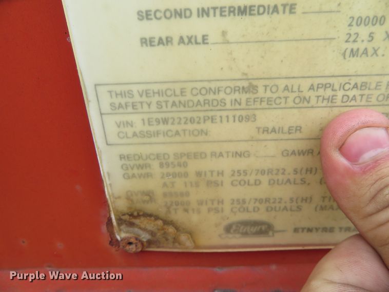 image for item DD7049 1995 Etnyre low boy equipment trailer