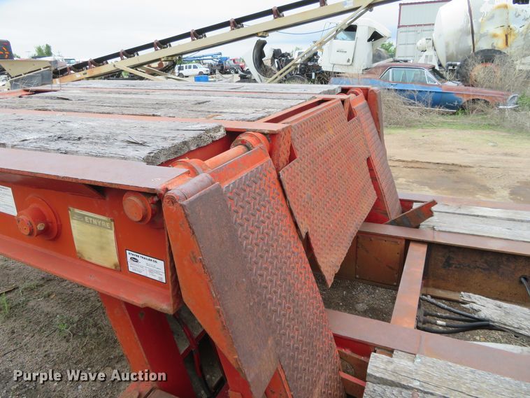 image for item DD7049 1995 Etnyre low boy equipment trailer