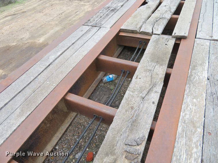 image for item DD7049 1995 Etnyre low boy equipment trailer