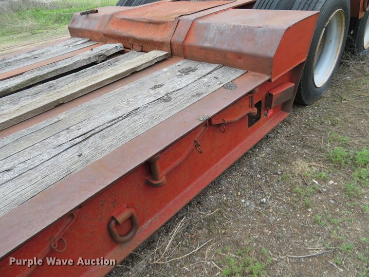 image for item DD7049 1995 Etnyre low boy equipment trailer