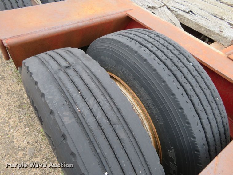 image for item DD7049 1995 Etnyre low boy equipment trailer