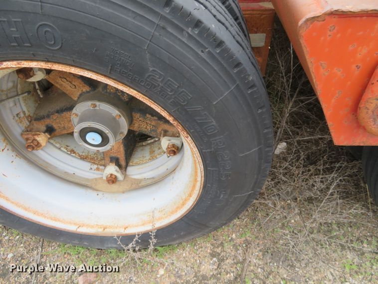 image for item DD7049 1995 Etnyre low boy equipment trailer