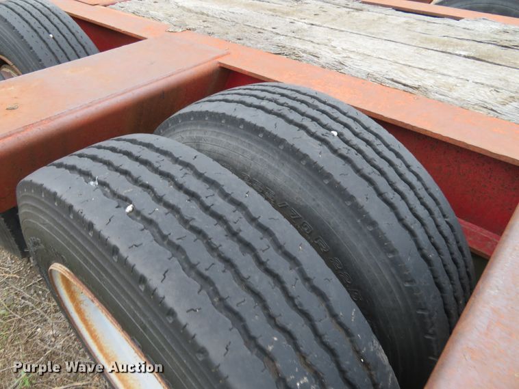 image for item DD7049 1995 Etnyre low boy equipment trailer