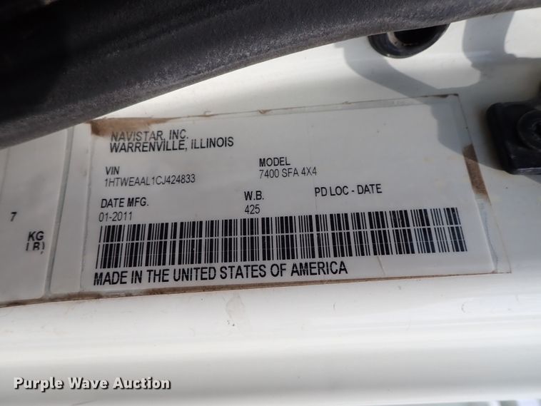 image for item DE0943 2012 International 7300 bucket truck