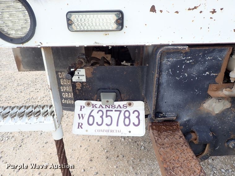 image for item DE0943 2012 International 7300 bucket truck