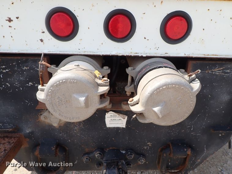 image for item DE0943 2012 International 7300 bucket truck