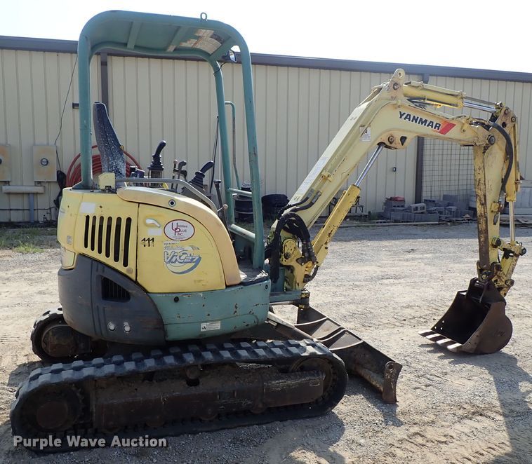 image for item DE0947 2007 Yanmar VIO27-3 excavator