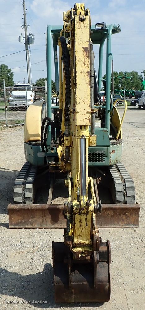 image for item DE0947 2007 Yanmar VIO27-3 excavator