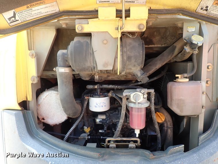 image for item DE0947 2007 Yanmar VIO27-3 excavator