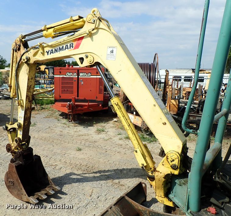 image for item DE0947 2007 Yanmar VIO27-3 excavator