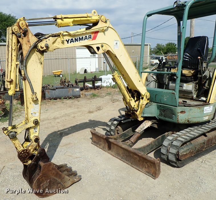 image for item DE0947 2007 Yanmar VIO27-3 excavator