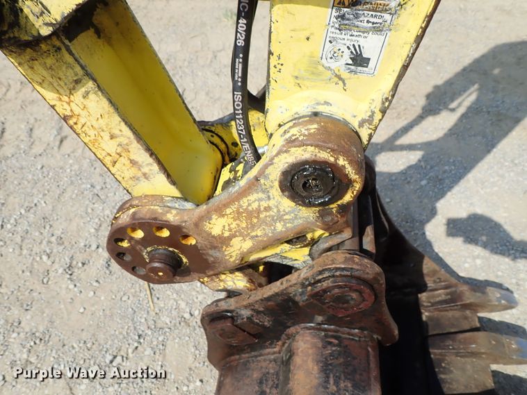 image for item DE0947 2007 Yanmar VIO27-3 excavator