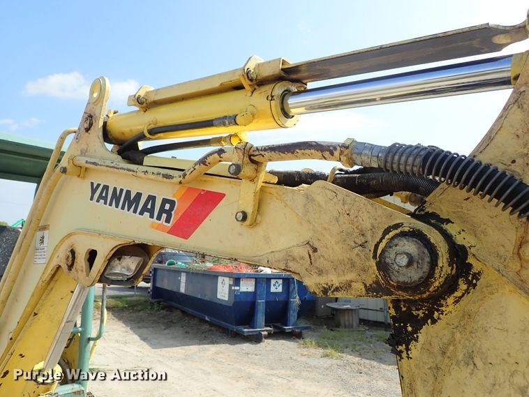 image for item DE0947 2007 Yanmar VIO27-3 excavator