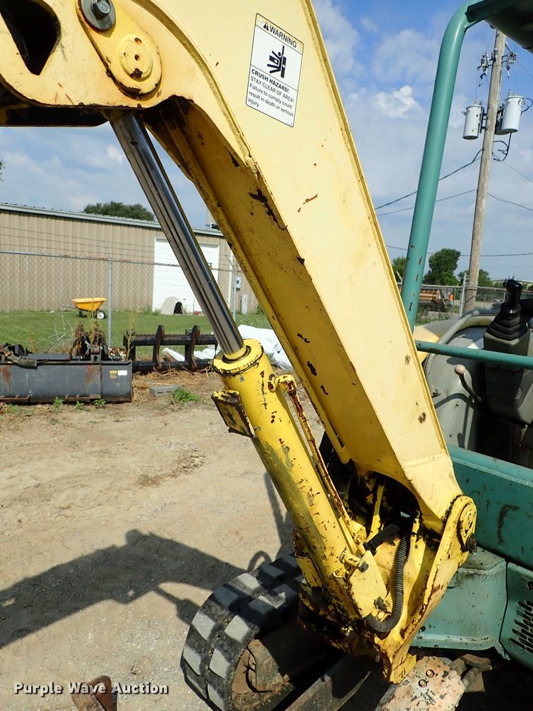 image for item DE0947 2007 Yanmar VIO27-3 excavator