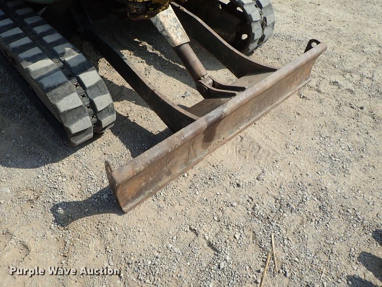 image for item DE0947 2007 Yanmar VIO27-3 excavator