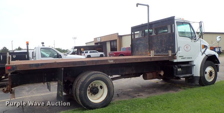 image for item DE0948 2002 Sterling Acterra flatbed truck