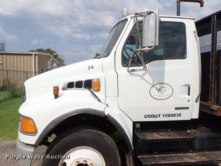 image for item DE0948 2002 Sterling Acterra flatbed truck