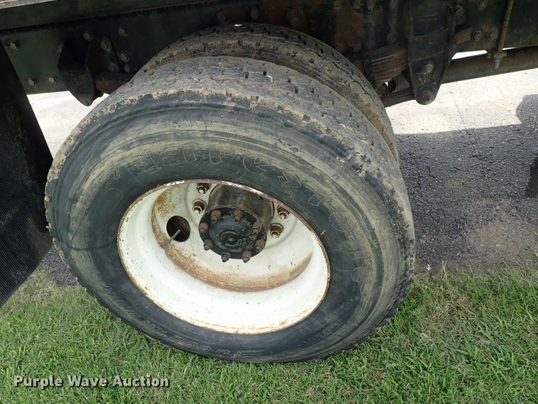 image for item DE0948 2002 Sterling Acterra flatbed truck