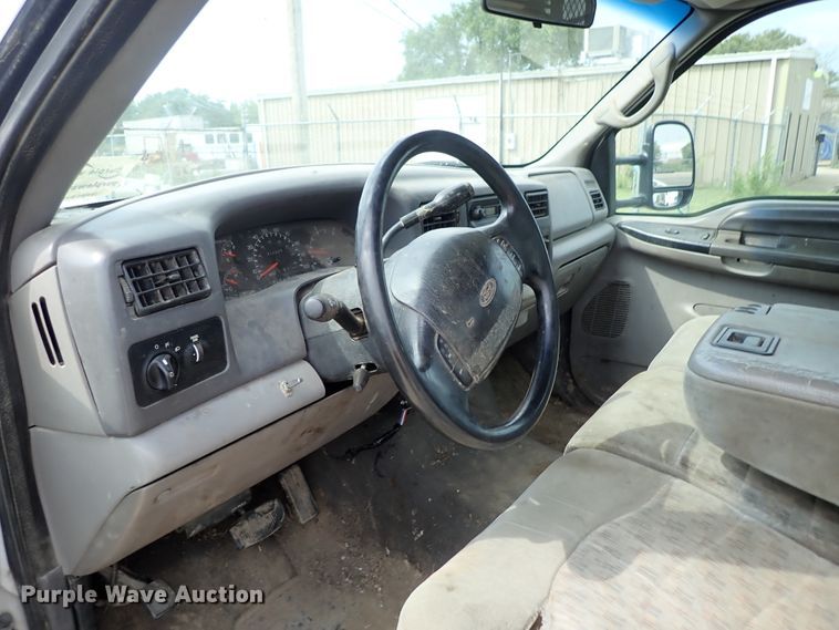 image for item DE0949 1999 Ford F550 Super Duty flatbed truck